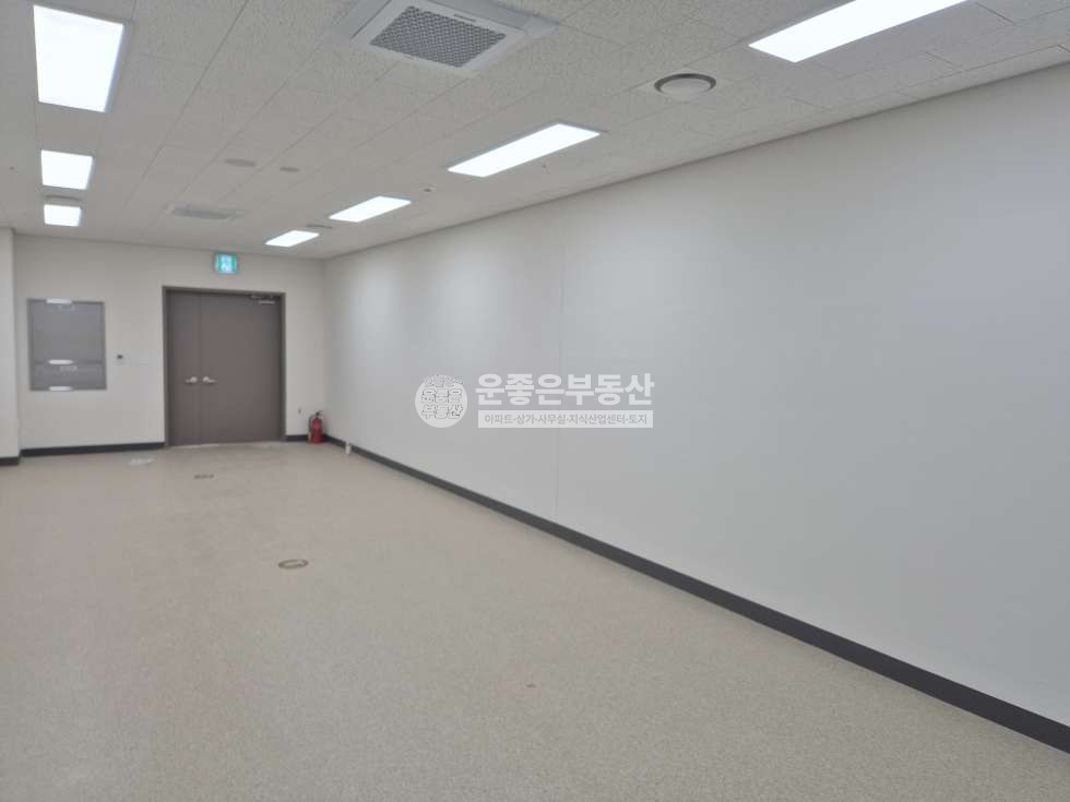 충남 아산시 탕정면 용두리 695 더콜럼버스동 중소형사무실.바닥천장완비.냉난방기완비.즉시입주 월세 매물번호 10091 사진 3
