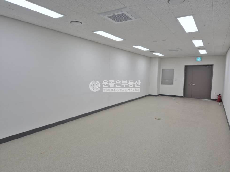 충남 아산시 탕정면 용두리 695 더콜럼버스동 중소형사무실.바닥천장완비.냉난방기완비.즉시입주 월세 매물번호 10091 사진 4
